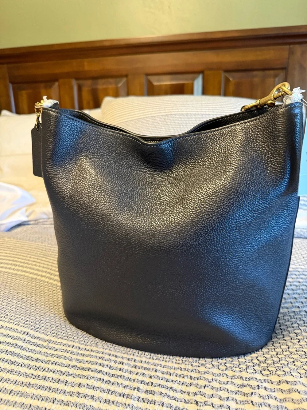 NWOT Coach Leather Bucket Shoulder Bag - Black